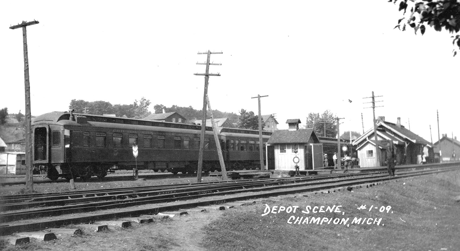 MILW train at Champion